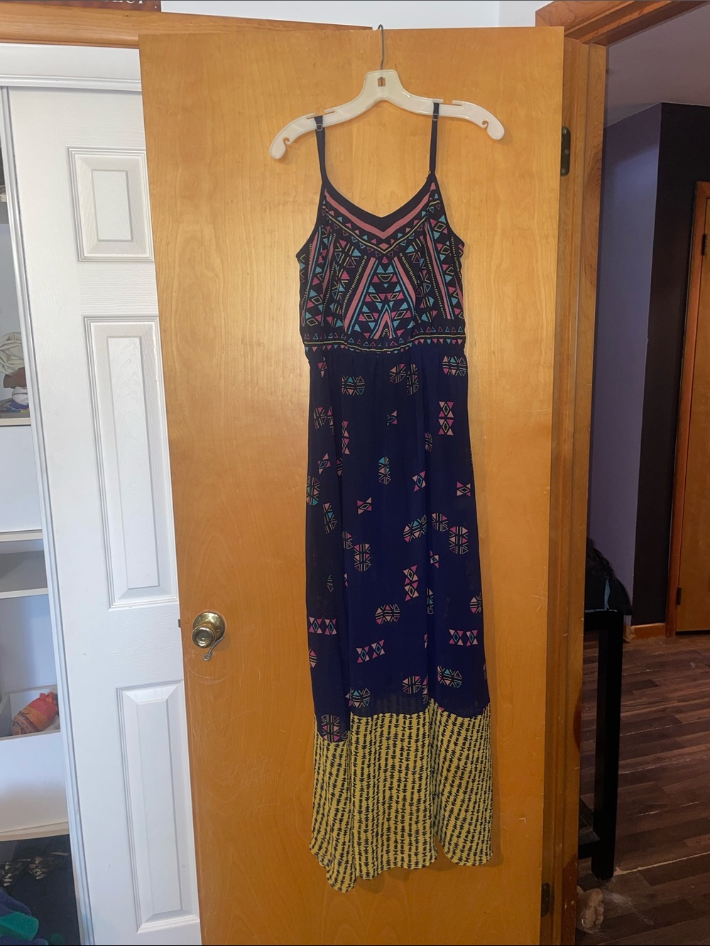 Xhilaration dress size medium with cut out back